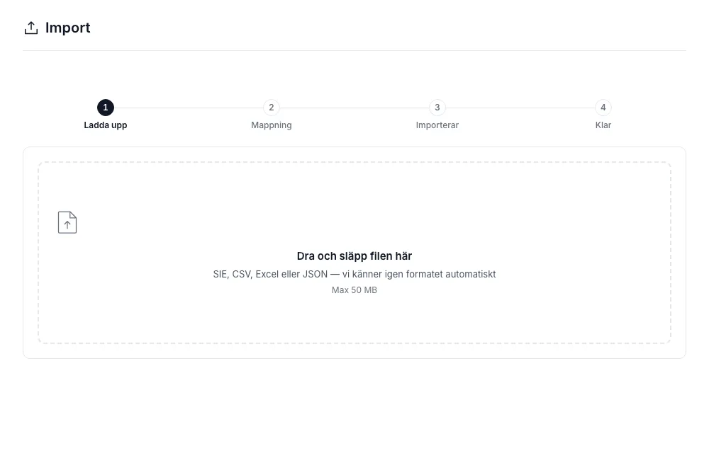 Import-flödet med drop-zon, AI-detekterat format och kolumnmappning inför en migrering.